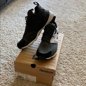 Reebok women’s Furylite Asymmetrical shoes